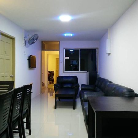 Js&K Homestay Kuala Terengganu Buitenkant foto